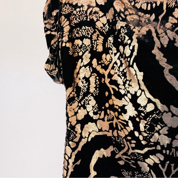 Alice + Olivia Gold Velvet Top - Picture 4 of 6